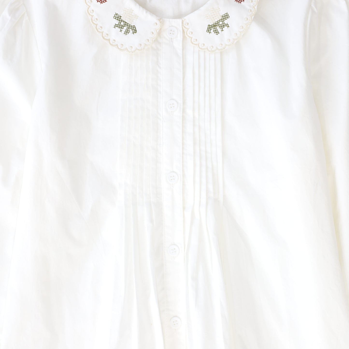 PAPILLON WHITE PLEAT EMBROIDERED COLLAR BLOUSE