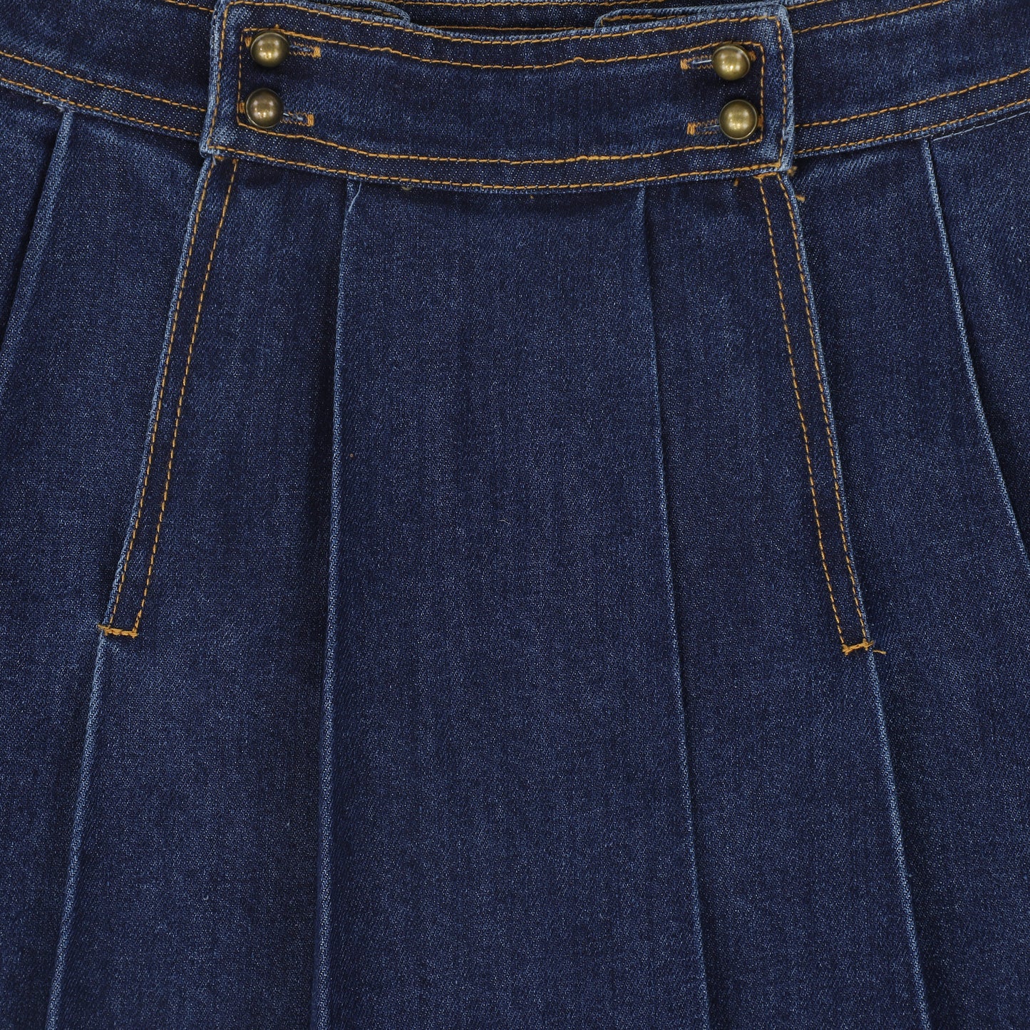 BACE COLLECTION DENIM DOUBLE BUTTON PLEAT SKIRT