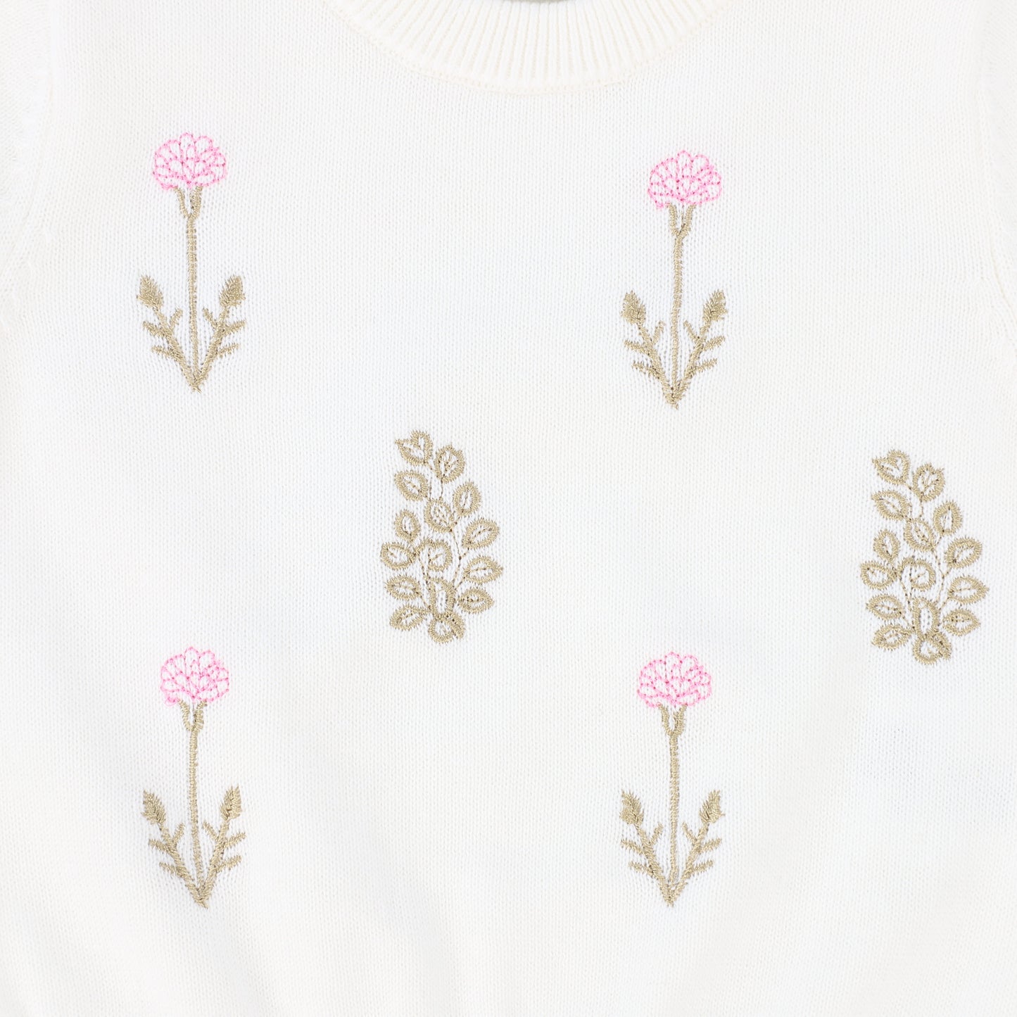 BACE COLLECTION BEIGE FLORAL SCATTERED SWEATER SET