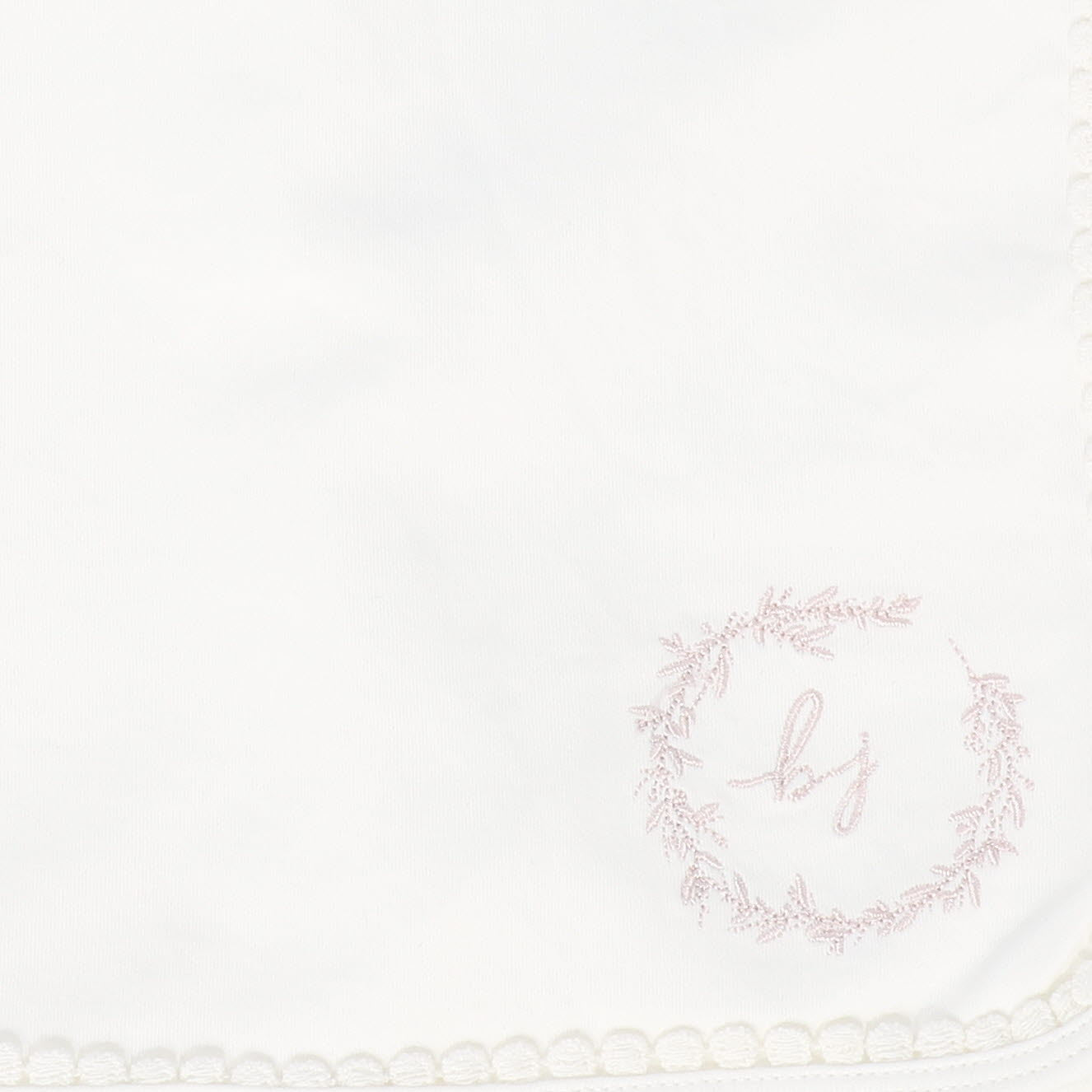 BEBE JOLEE WHITE/PINK EMBROIDERED TRIM BLANKET