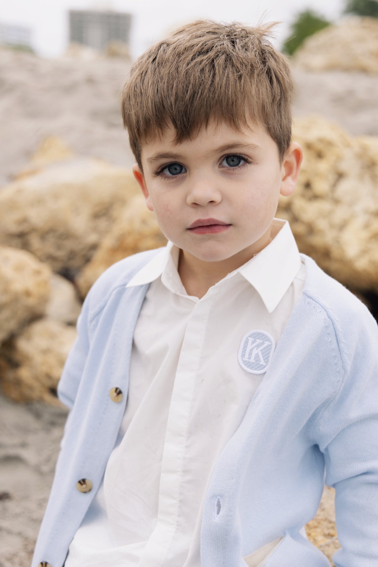 KIN & KIN WHITE/LIGHT BLUE APPLIQUE SHIRT