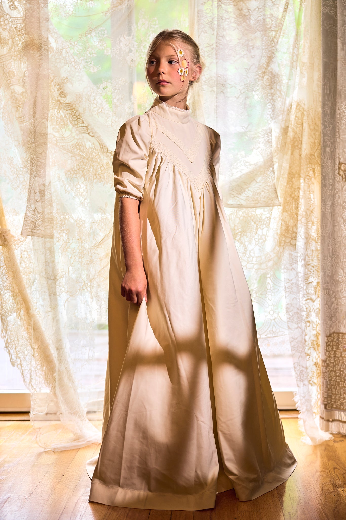 FRANCESCA GUILIANO IVORY TAFFETA LACE V DESIGN GOWN