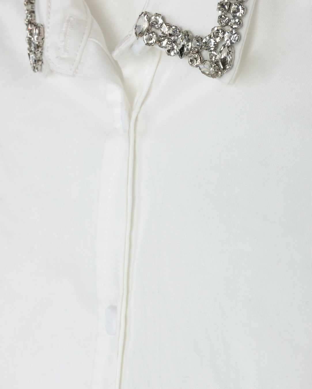 MALLORY AND MERLOT WHITE STONE TRIM COLLAR SHIRT