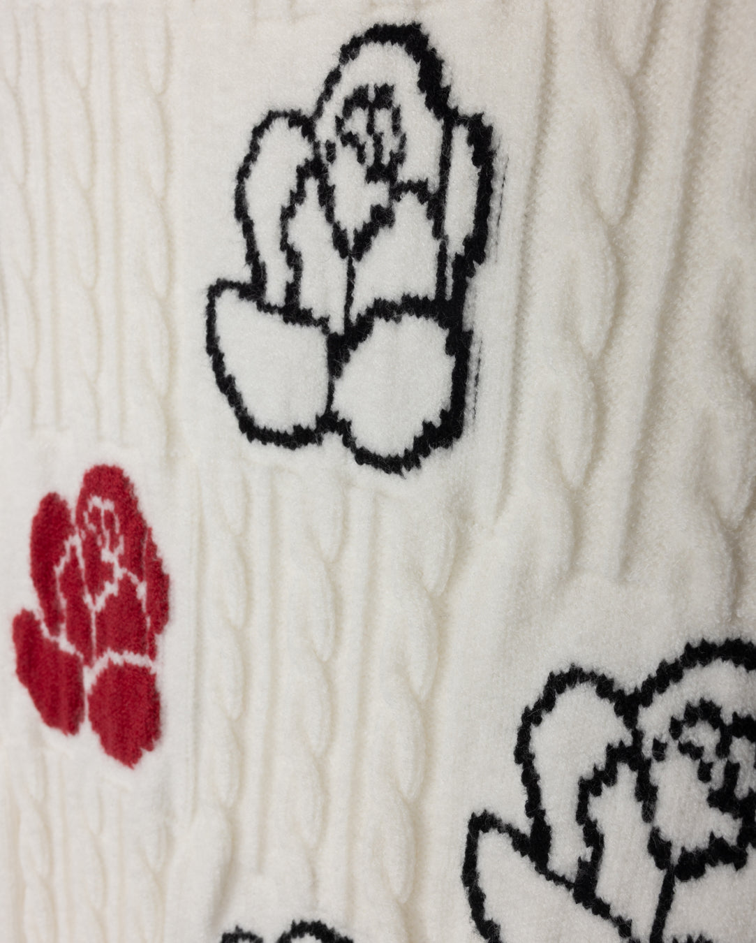 VIBE WHITE FLOWER PRINT CABLE KNIT VEST