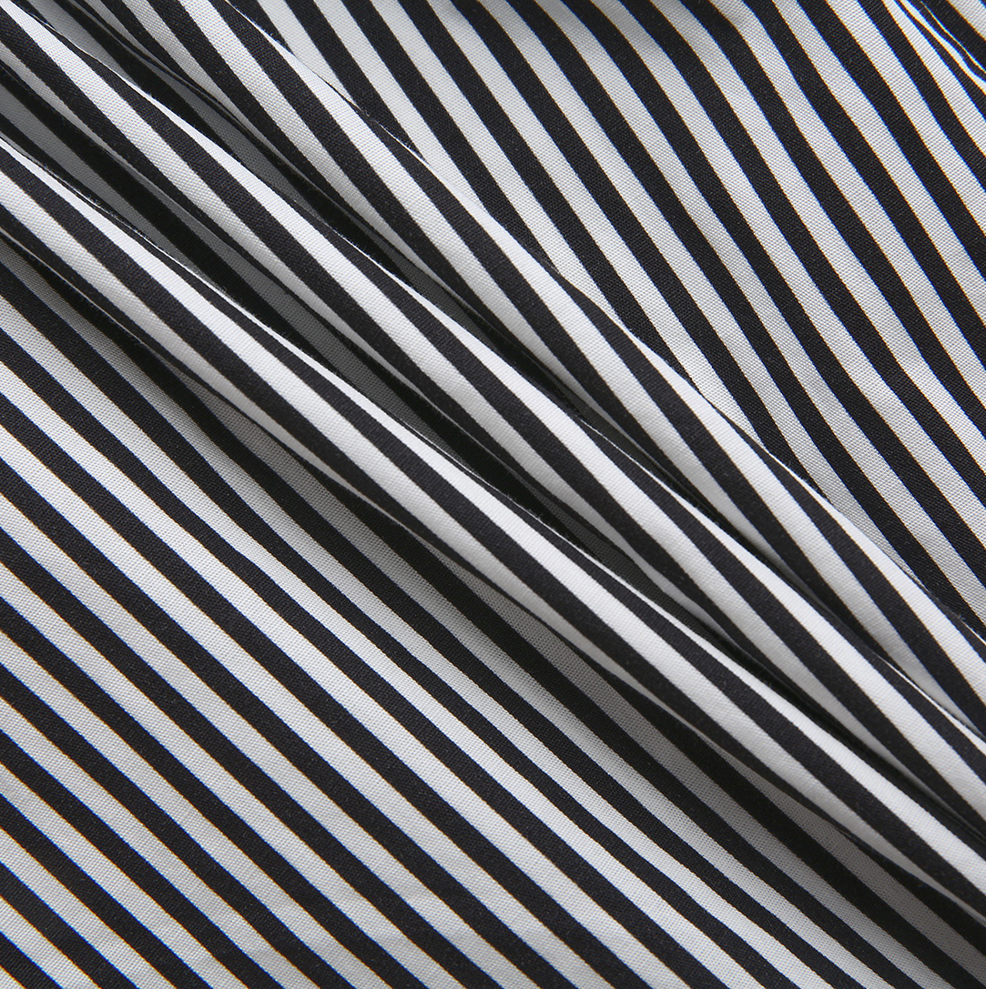 VIBE BLACK STRIPE LOGO BLOUSE