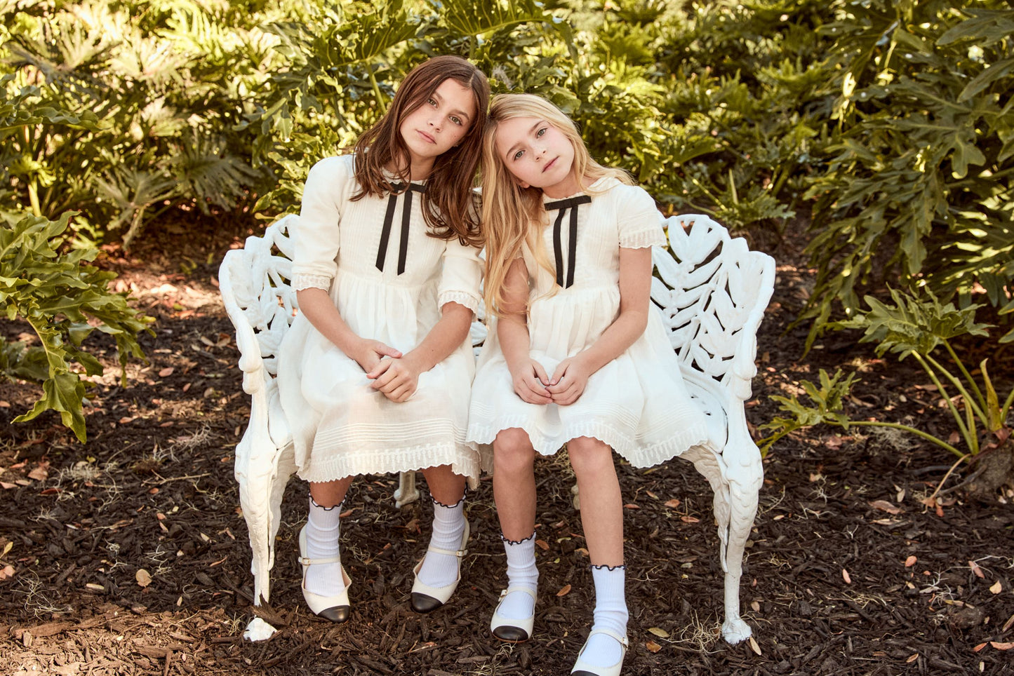 LITTLE PARNI WHITE BOW TRIM DRESS