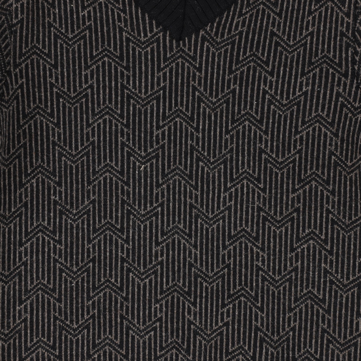 KLAI BLACK GEOMETRIC SWEATER