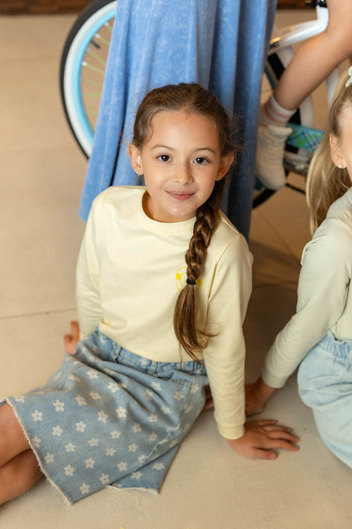 ELLE RAE LIGHT YELLOW EMBLEM T-SHIRT