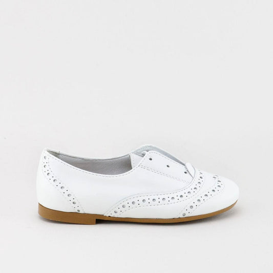 PAPANATAS WHITE DOTTED DESIGN ROUNDED SHOE [Final Sale] [FINAL SALE]