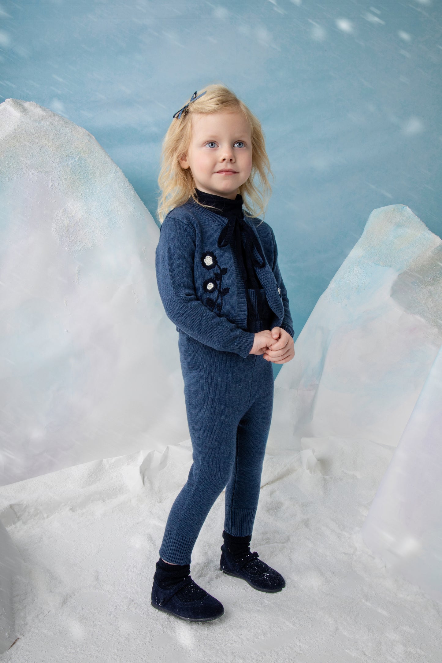 NOMA BLUE EMBROIDERED FLORAL SET