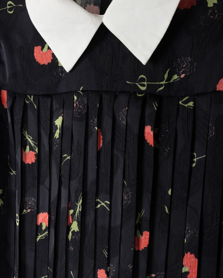MINIMAL BLACK FLORAL PLEATED COLLAR DRESS