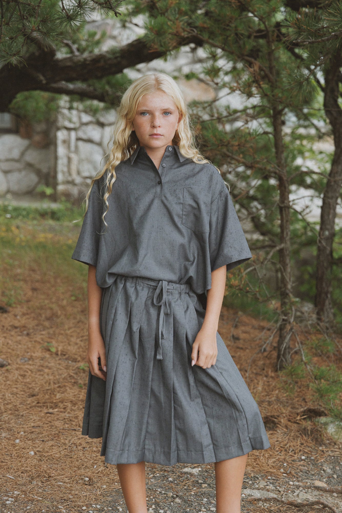 KIN & KIN GREY PLEATED SKIRT