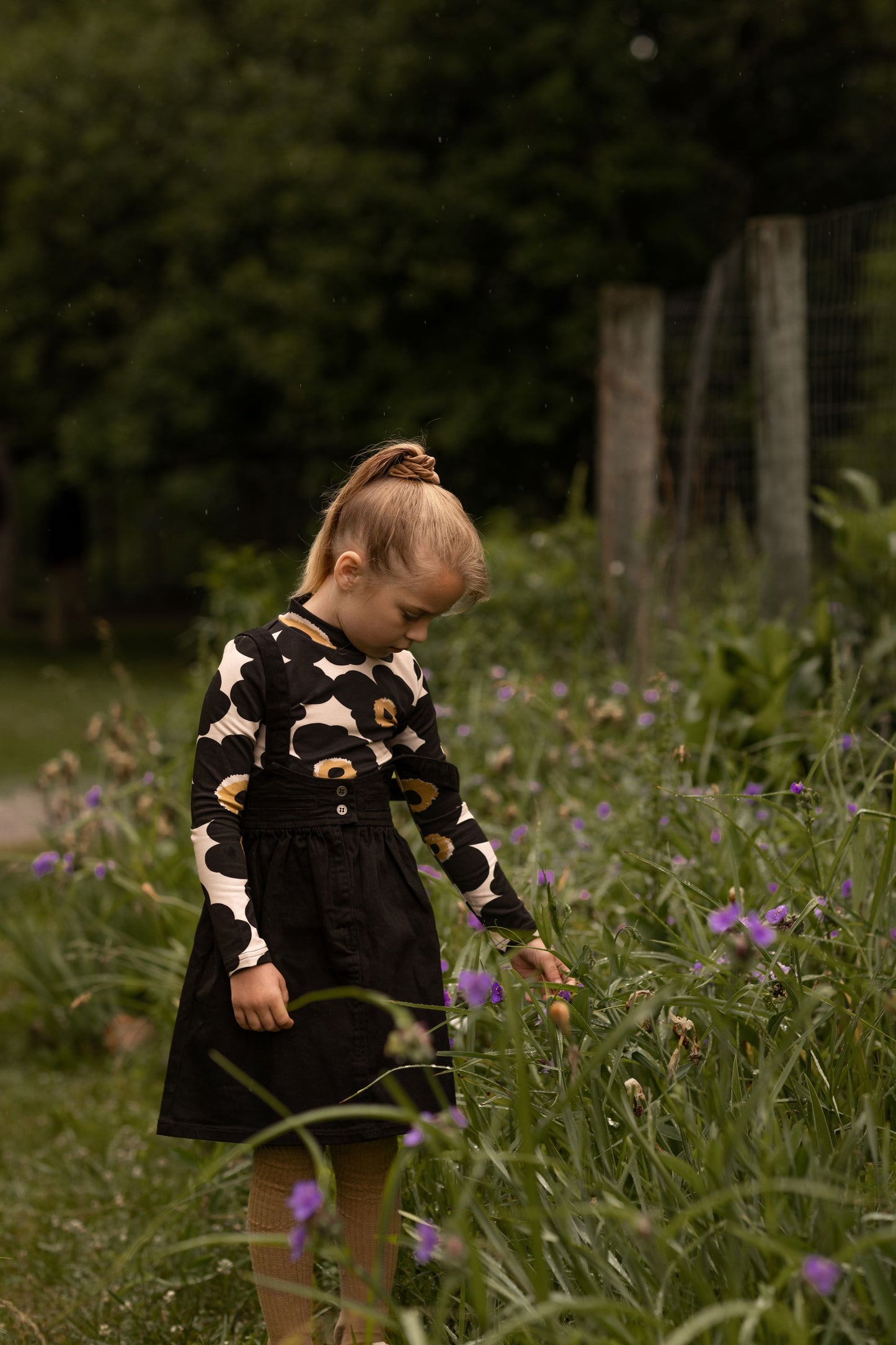 BIRNHAM ON THE SEA BLACK TWILL PINAFORE DRESS