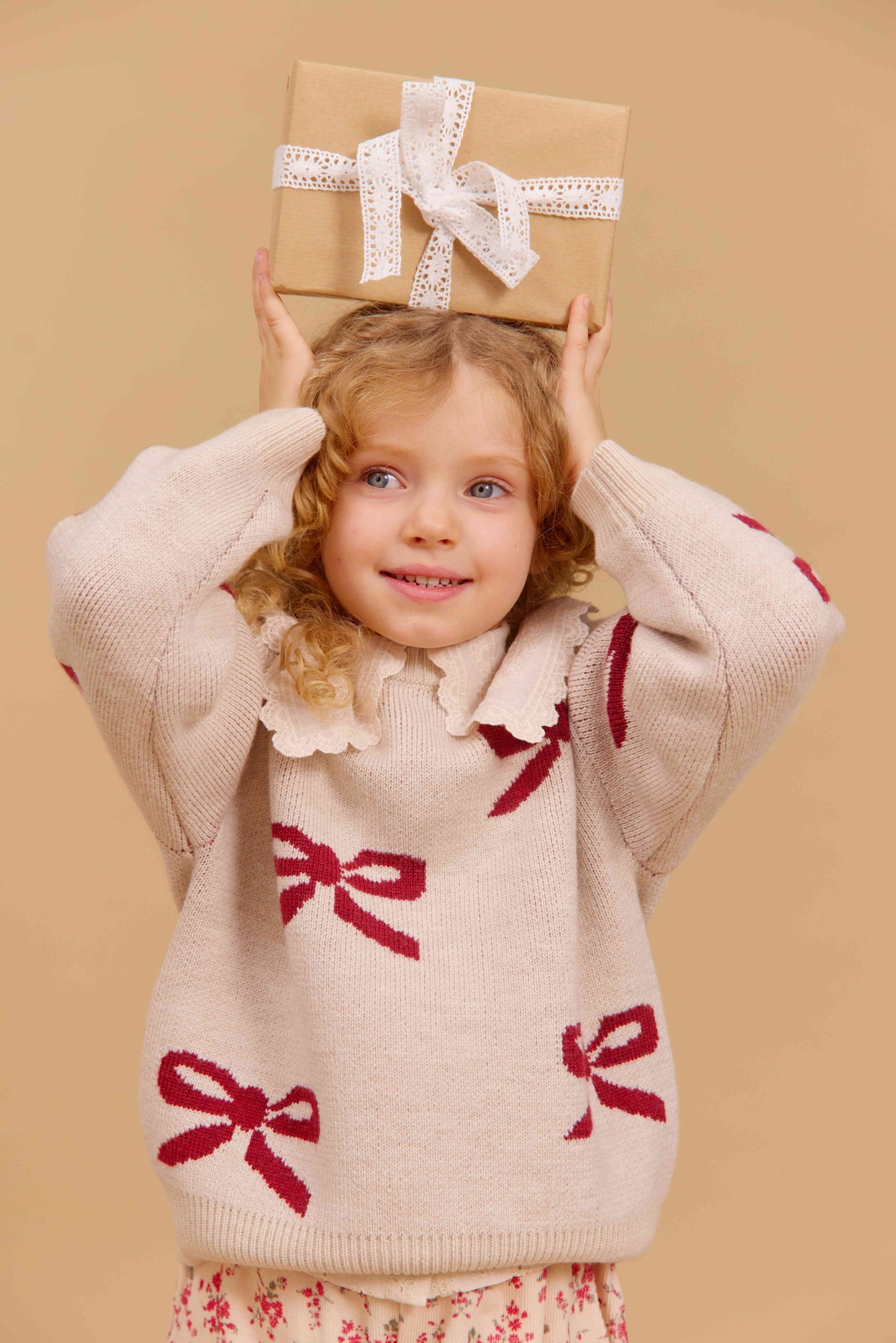 WHEAT ECRU/BURGUNDY BOW PRINT SWEATER