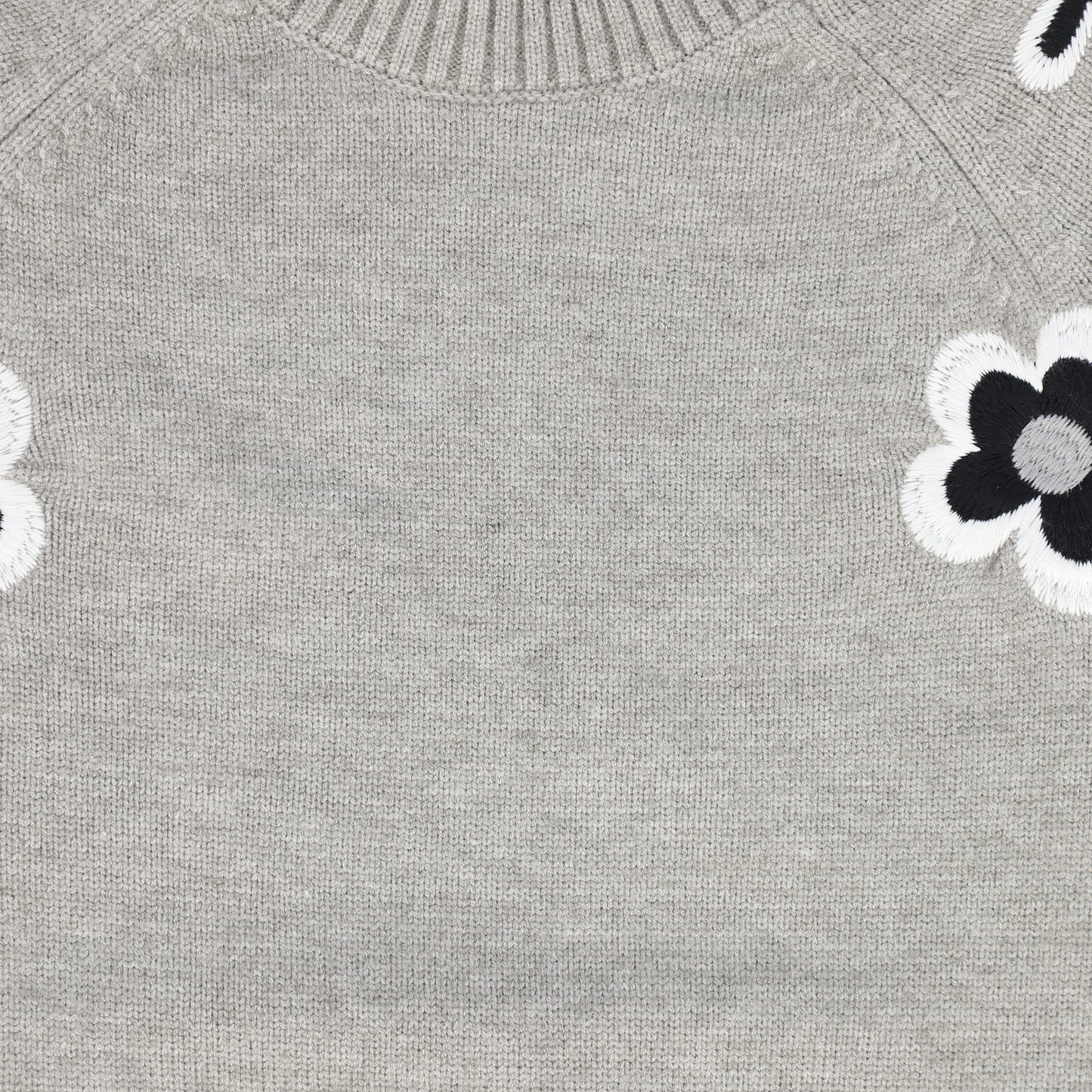 MALLORY AND MERLOT GREY FLOWER KNIT SWEATER