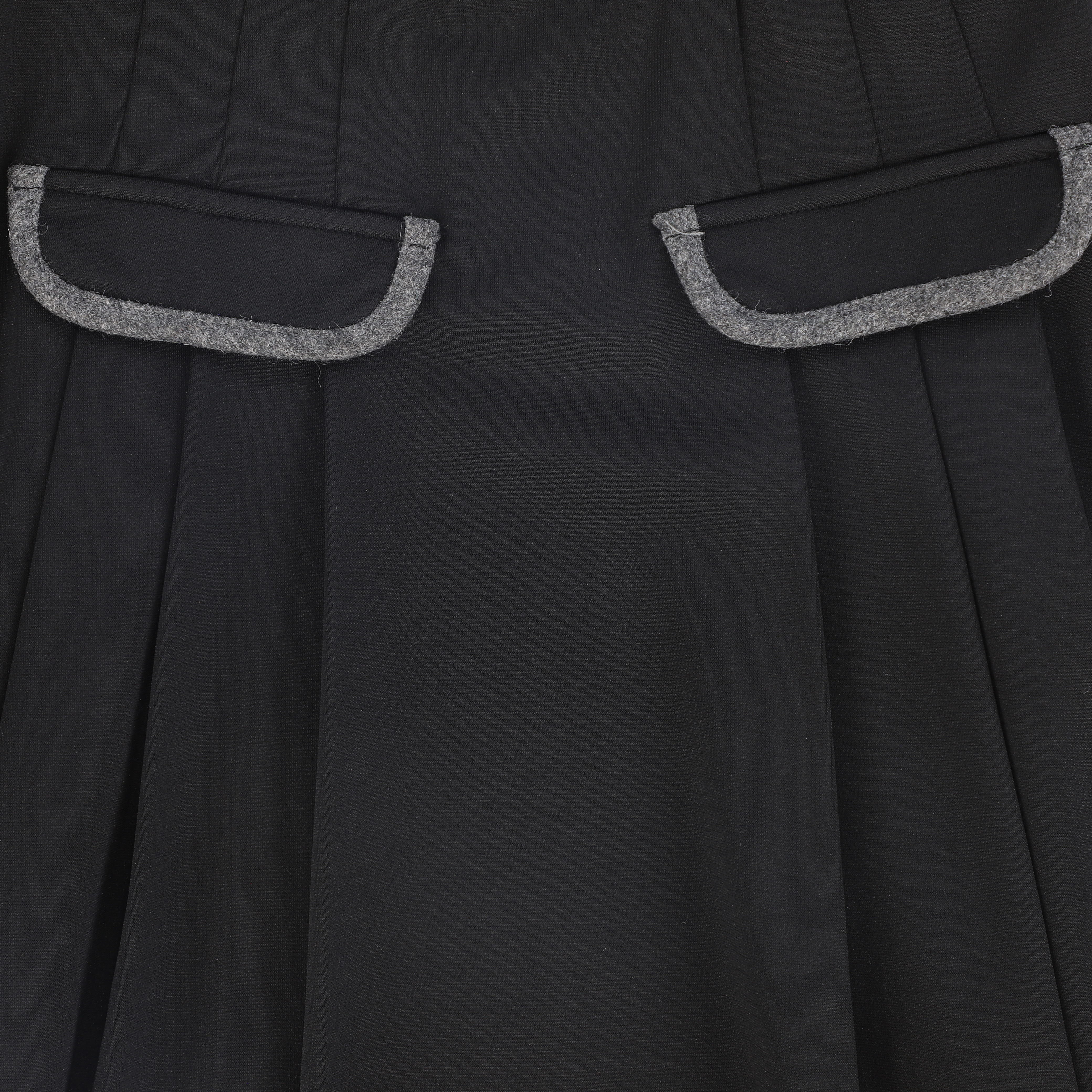 BAMBOO BLACK POCKET PLEATED SKIRT [FINAL SALE] – Luibelle