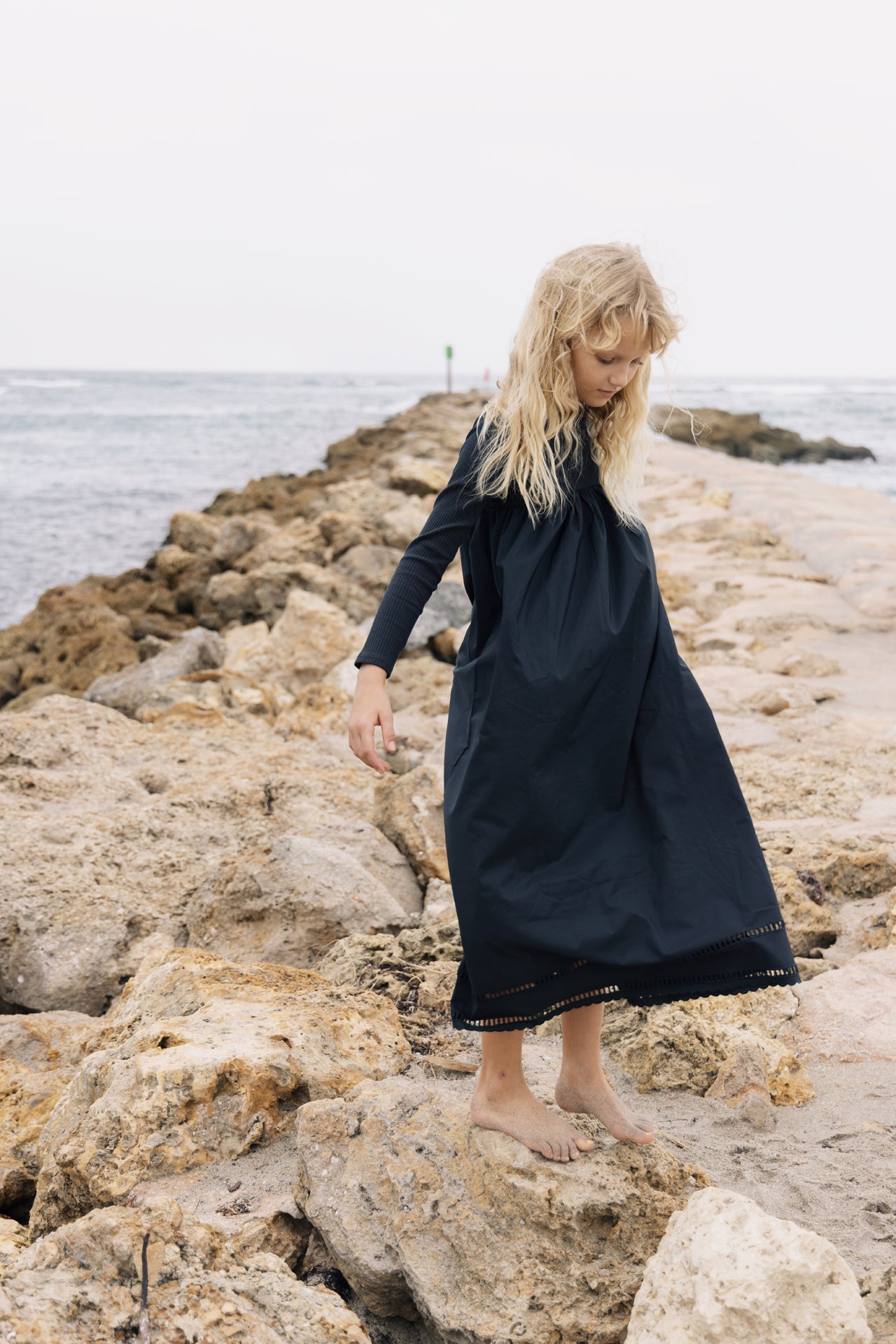 KIN & KIN BLACK TEXTURED SS MAXI DRESS