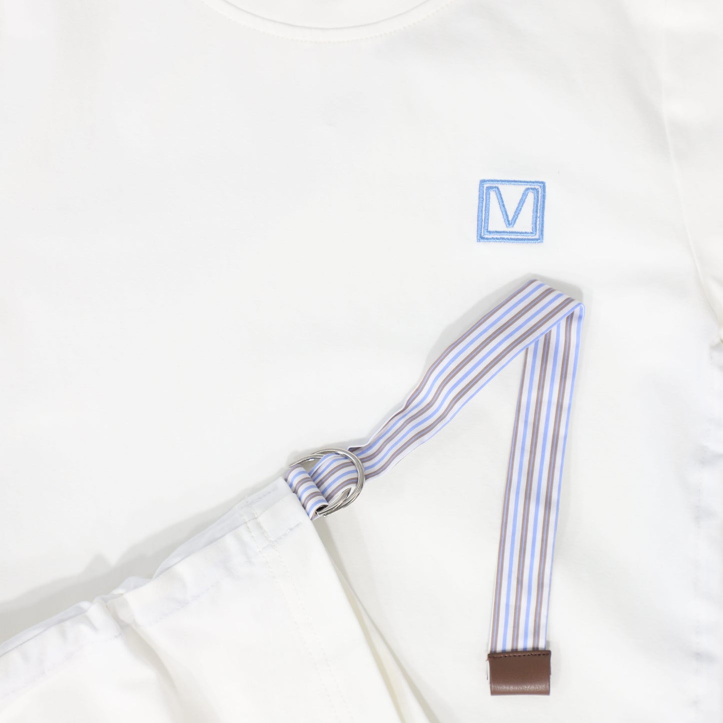 VALENTINA WHITE SIDE RUCHED TEE [FINAL SALE]
