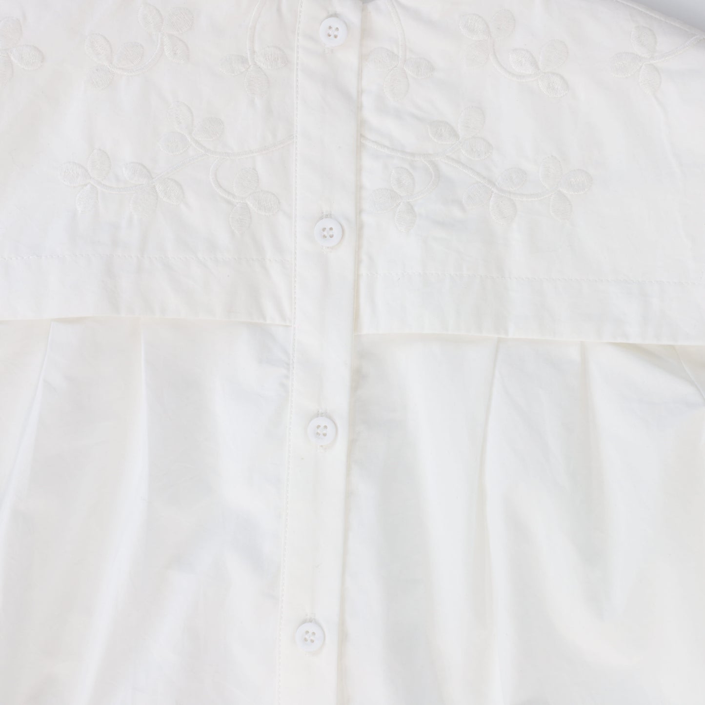 BAMBOO WHITE EMBROIDERED BIB BLOUSE