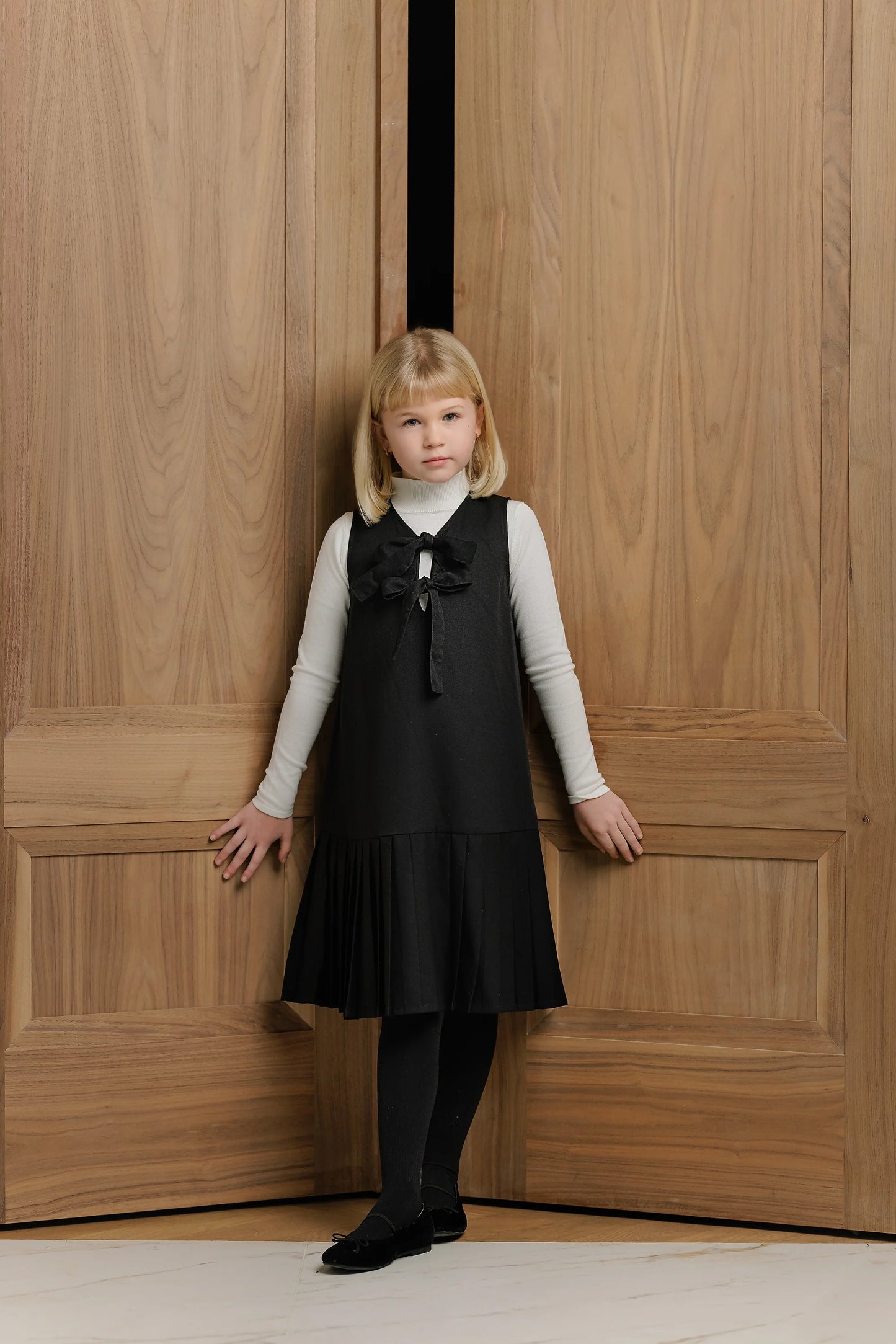 VELVETTE LABEL BLACK BOW JUMPER