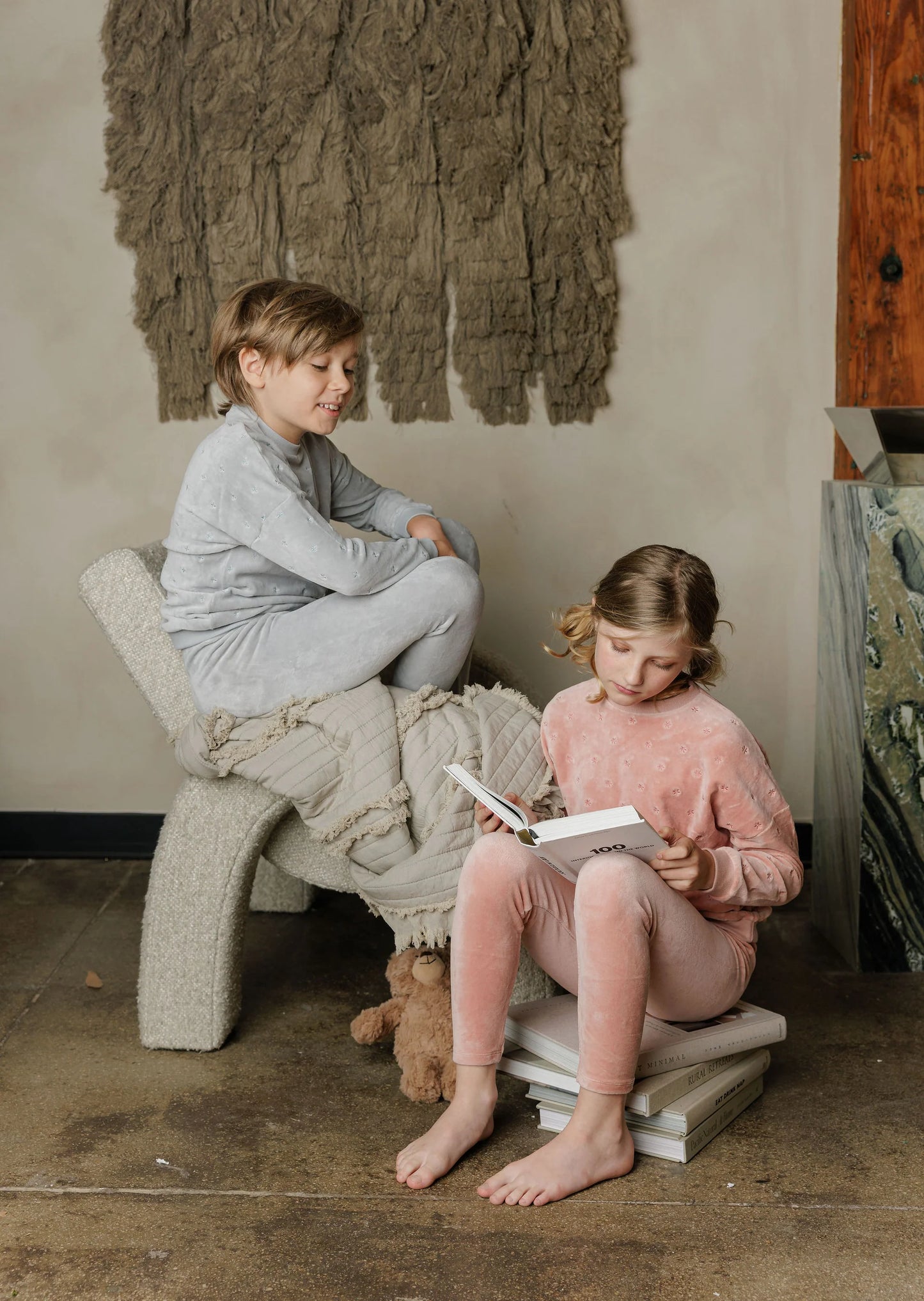 ELY'S & CO BLUE VELOUR EMBROIDERED FLORAL PAJAMA SET
