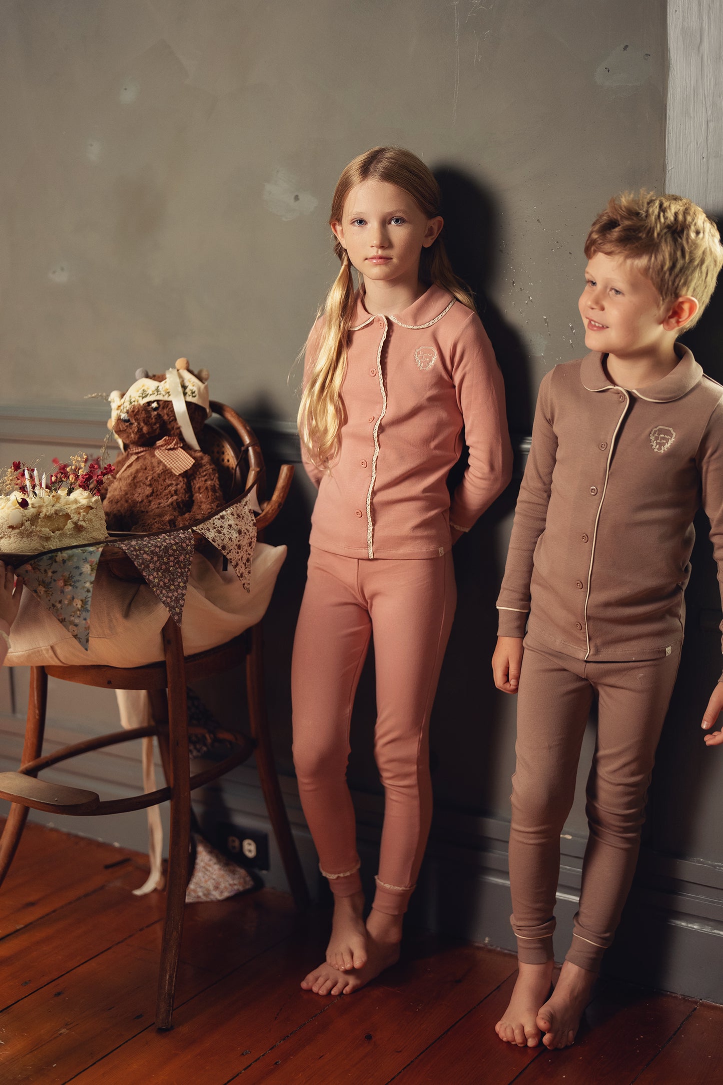 L'AMOUR LOU MOCHA GRANDPA EMBLEM PAJAMAS