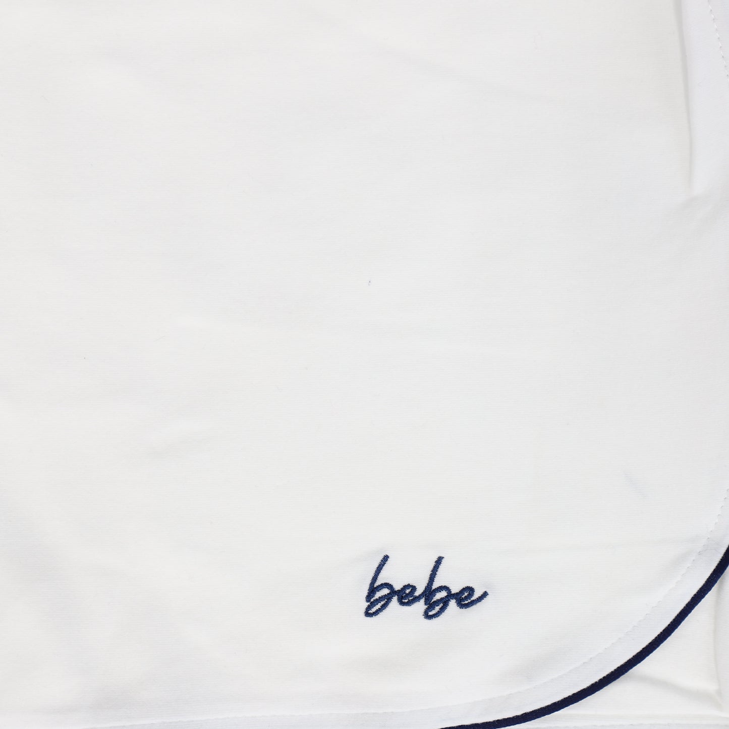 BEBE JOLEE WHITE/BLUE PIPED BEBE BLANKET