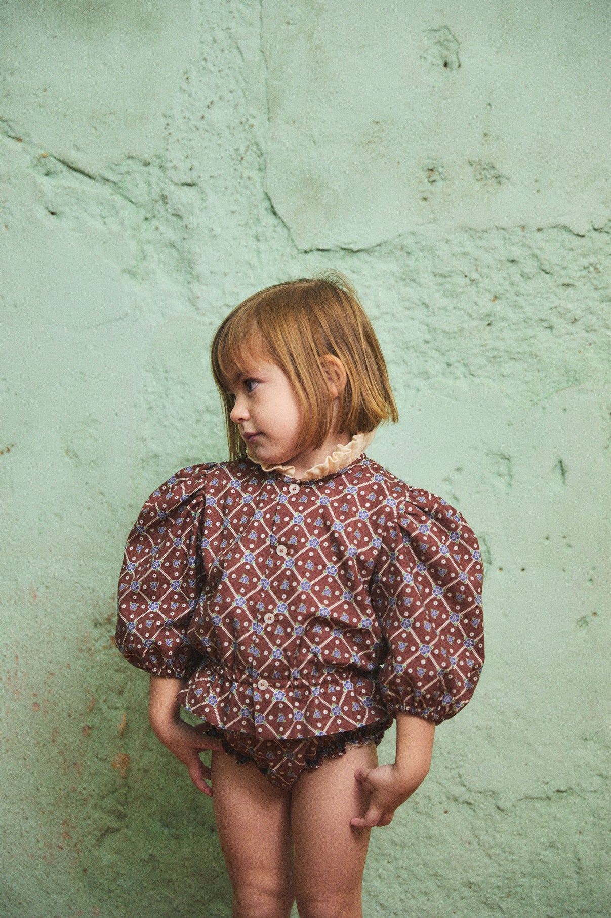 BIRINIT PETIT BROWN FLORAL RUFFLE COLLAR BLOUSE