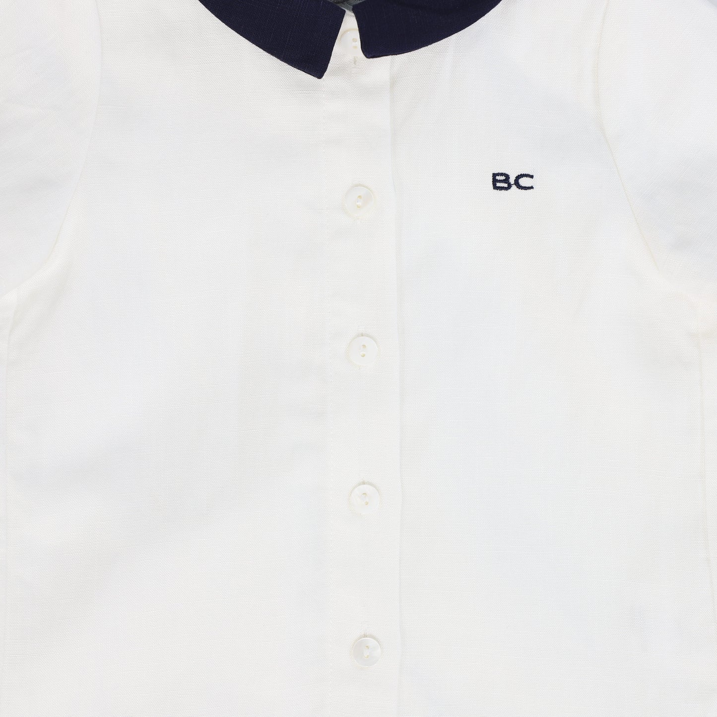 BACE COLLECTION WHITE LINEN TRIM COLLARED SHIRT