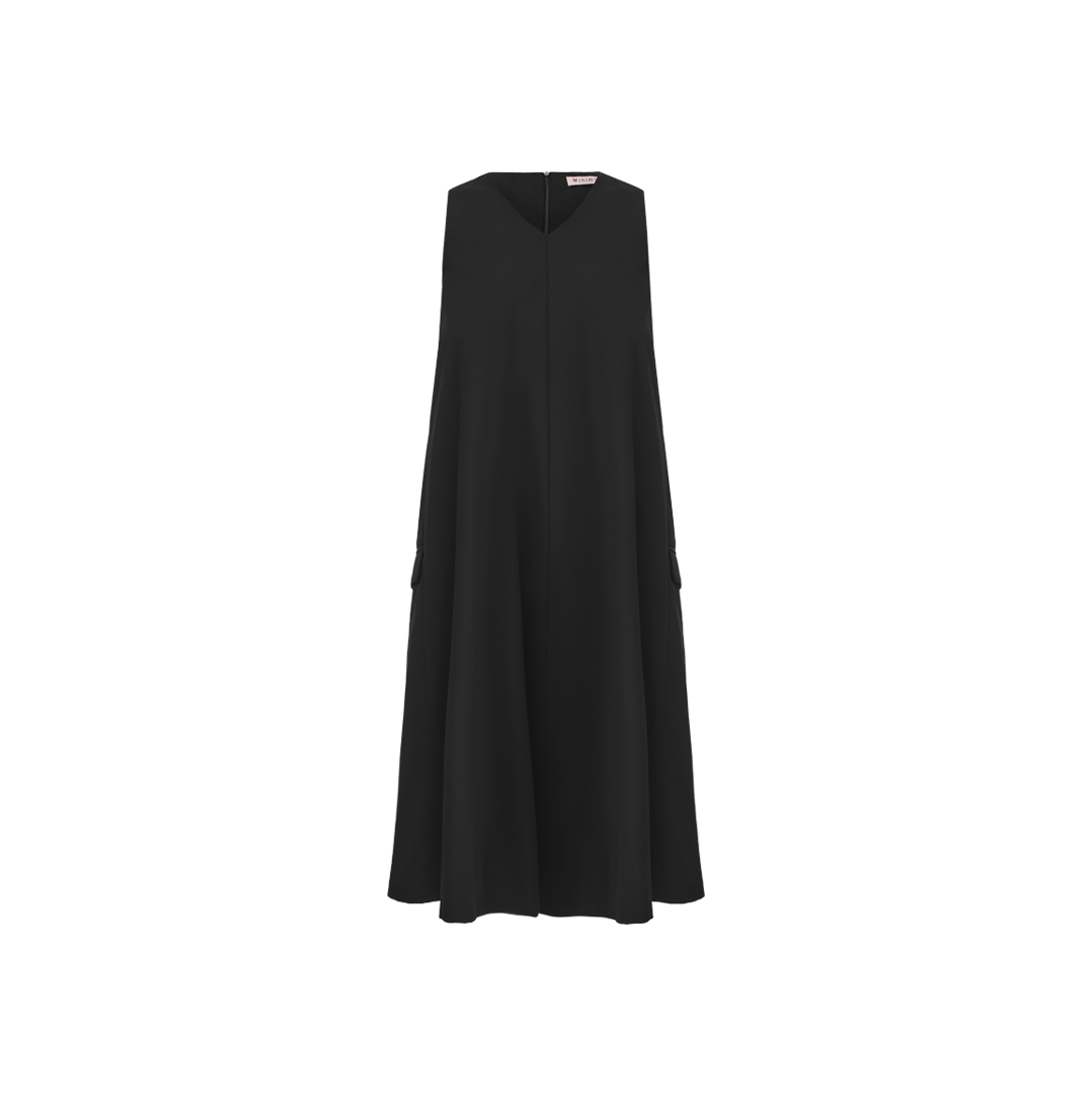 MINIMAL BLACK SUIT SWING JUMPER