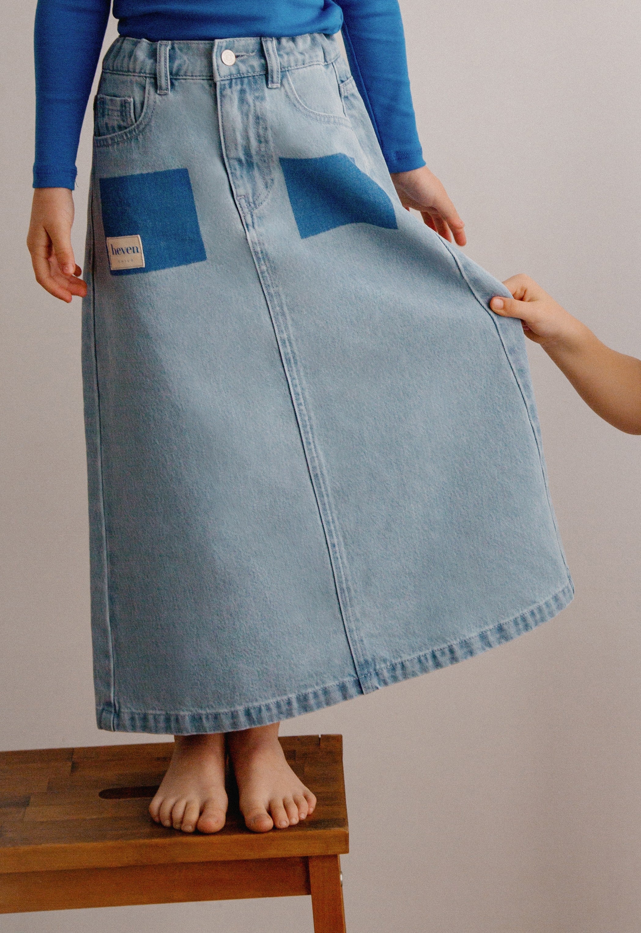 スカート denim enfant wrapped skirt / papier HEVEN CHILD BLUE DENIM POCKET MIDI SKIRT [FINAL SALE] – Luibelle