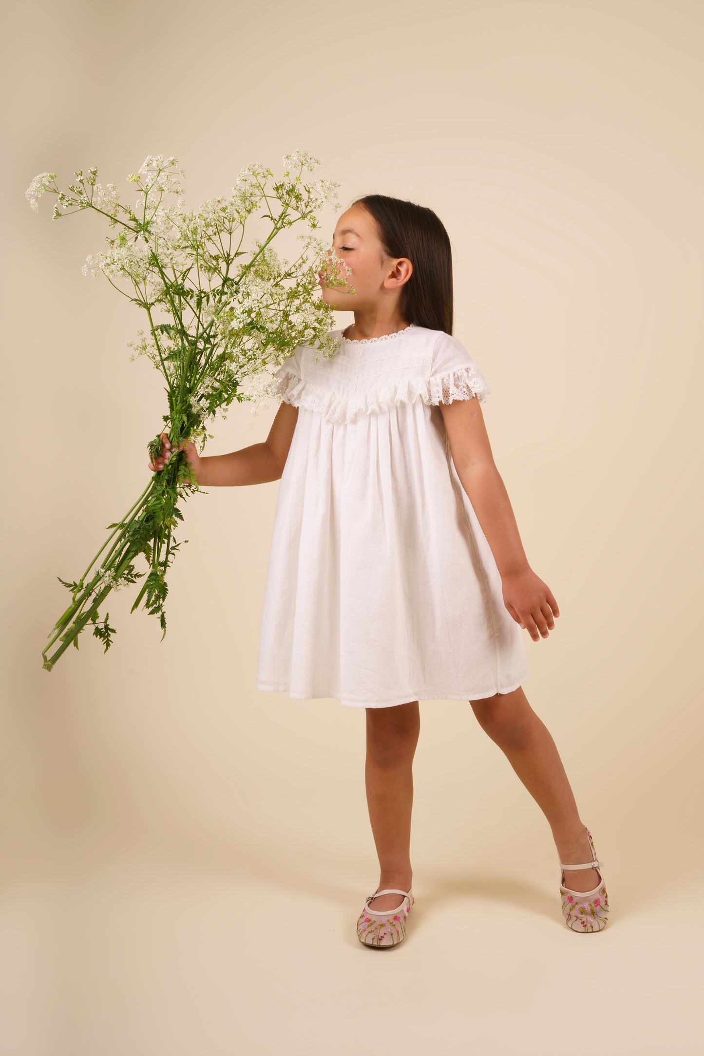 EARLY SUNDAY IVORY GATHERED RUFFLE TRIM JUMPER