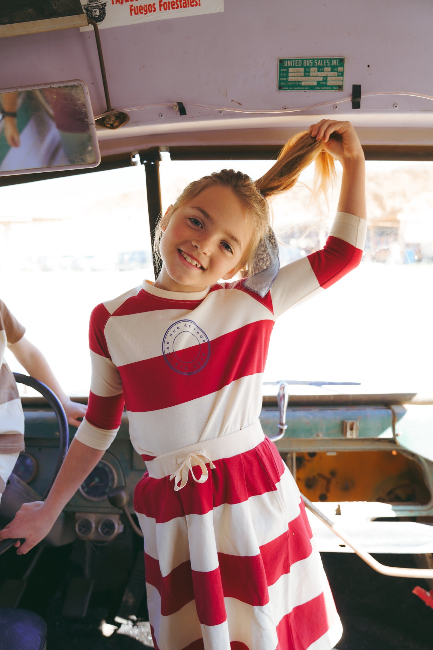 COCO BLANC RED WIDE STRIPE T-SHIRT