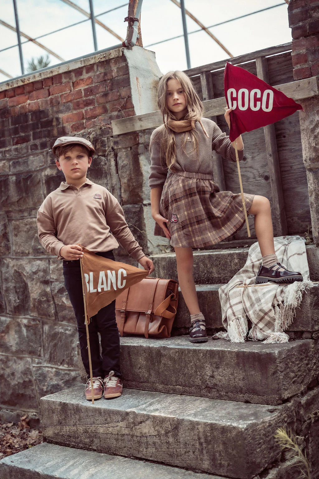 COCO BLANC TAUPE GRAPHIC POLO SWEATSHIRT