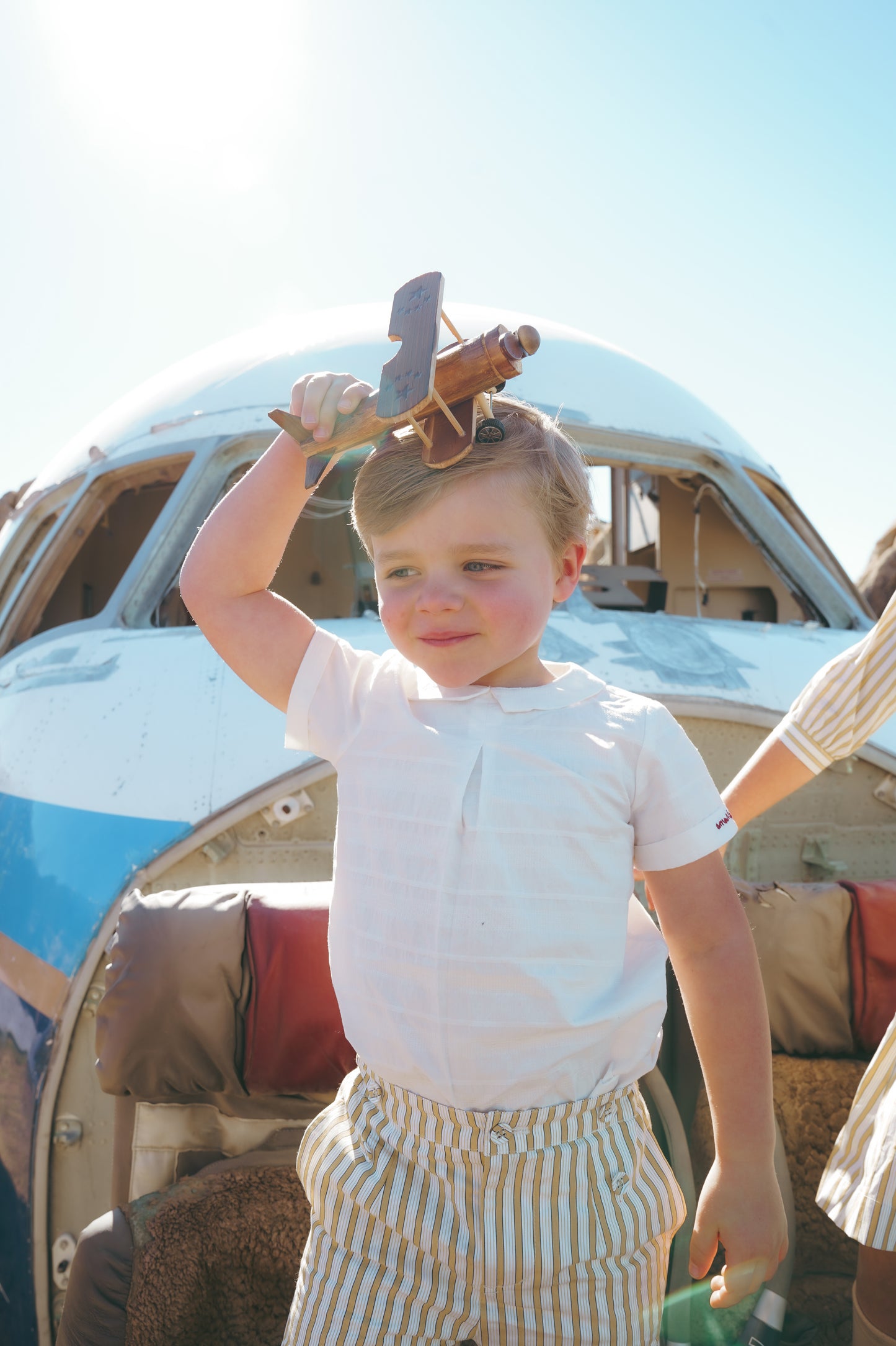 COCO BLANC WHITE PLEAT COLLAR BLOUSE