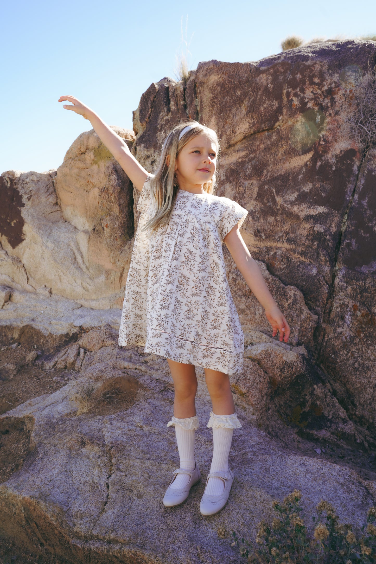 COCO BLANC TAN FLORAL SS DRESS