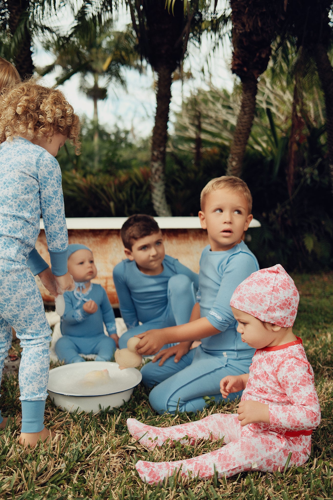 LAMOUR LOU RED TOILE FOOTIE + BEANIE