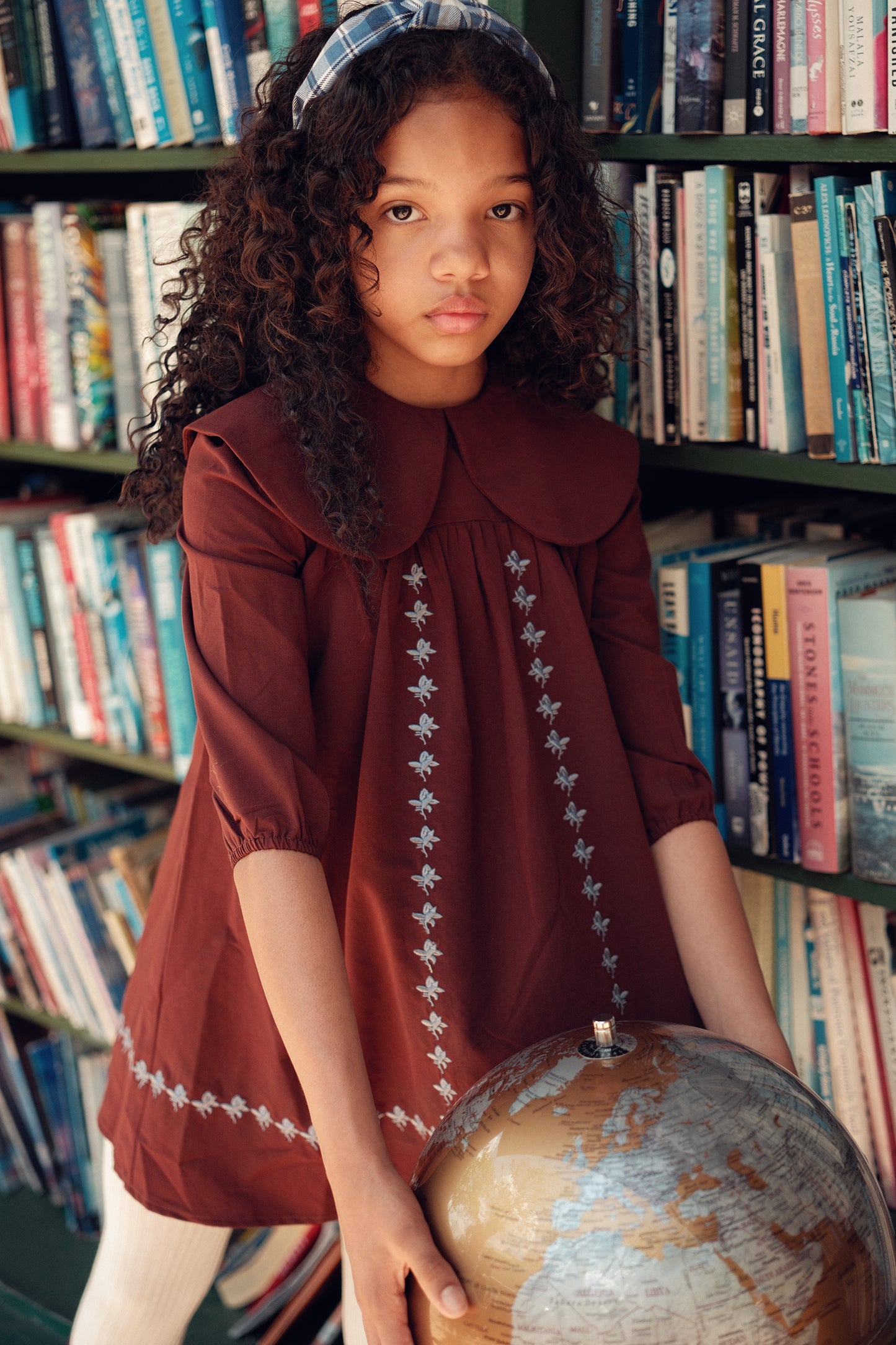BACE COLLECTION BURGUNDY EMBROIDERED COLLAR DRESS