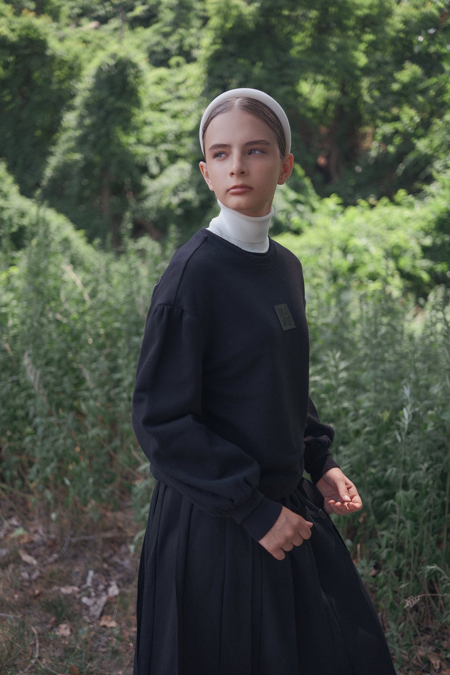 VALENTINA BLACK PUFF SLEEVE SWEATSHIRT
