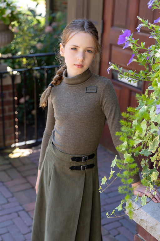 ELLE RAE GREEN TURTLENECK