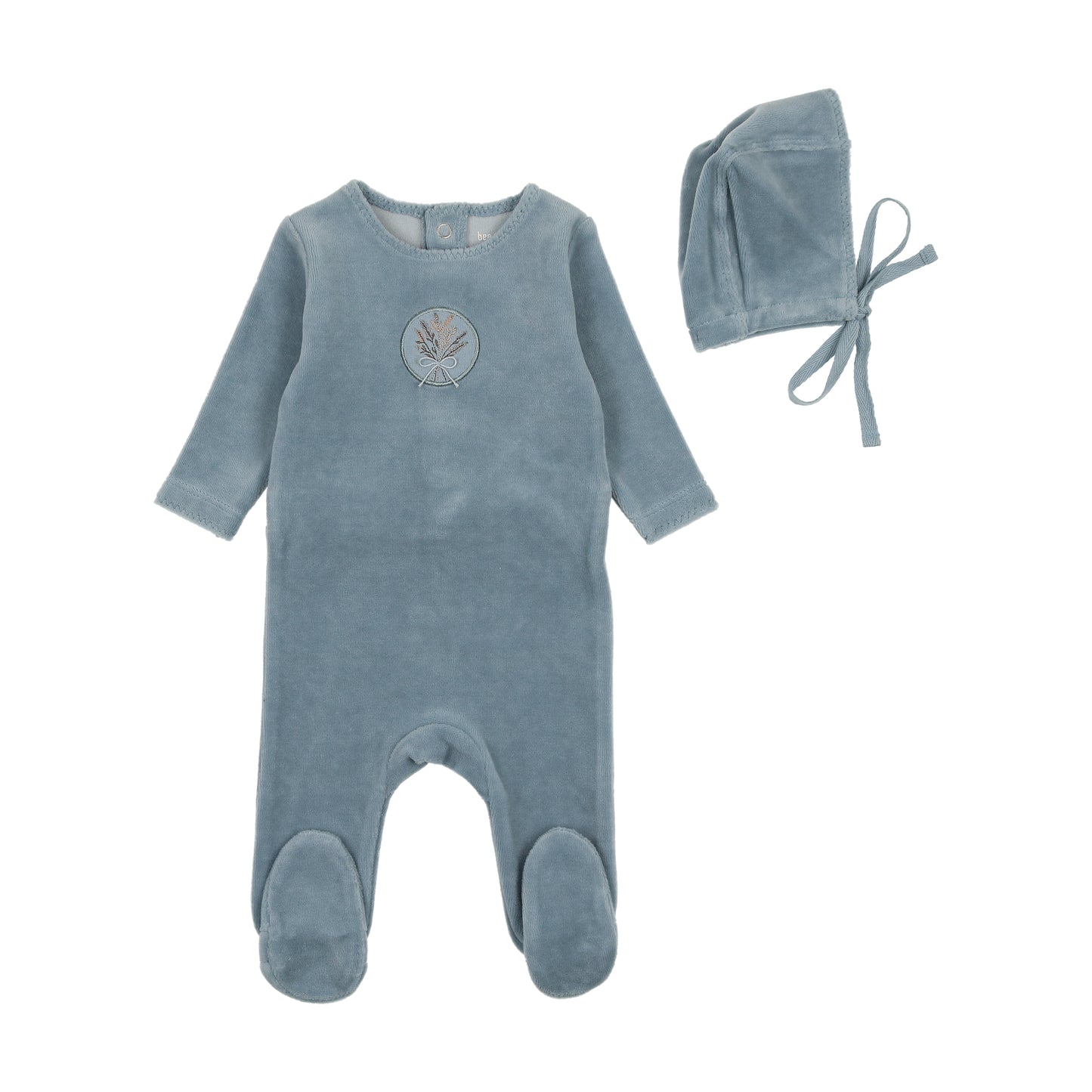 BEE & DEE BLUE FOG CENTER EMBOSSED FOOTIE + BONNET