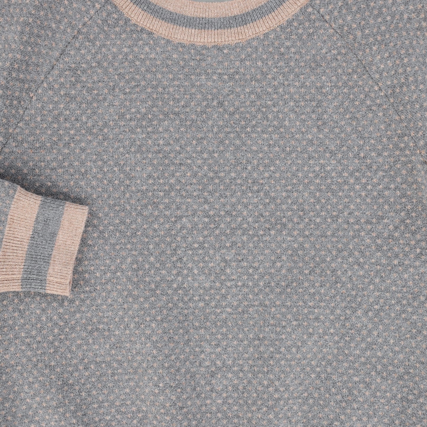 BACE COLLECTION LIGHT GREY PRINT KNIT SWEATER