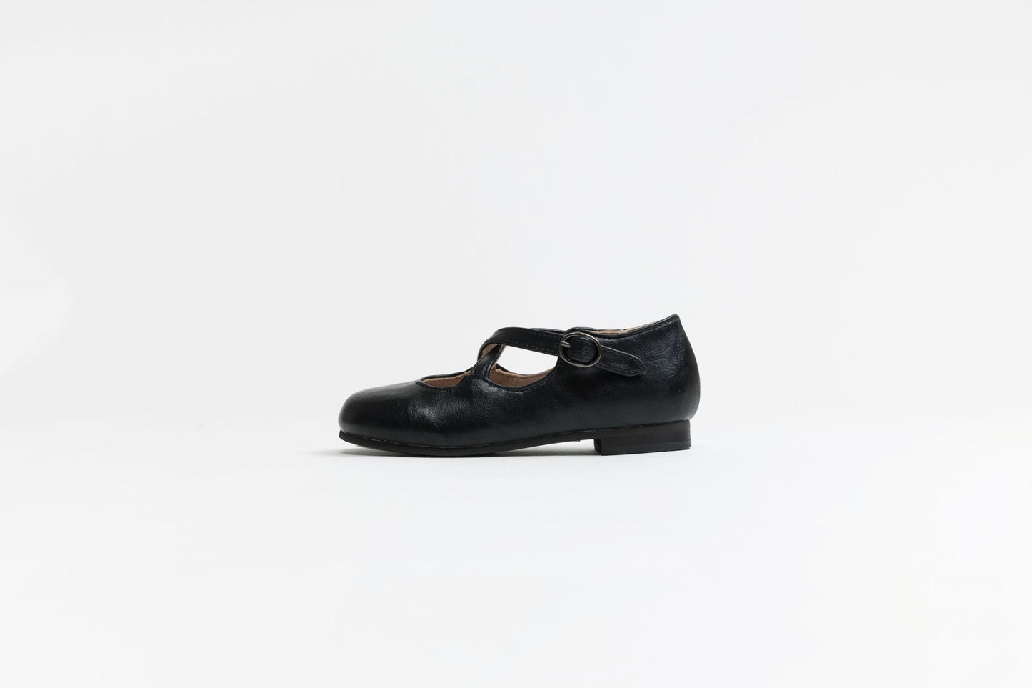 TANNERY & CO BLACK CRISS CROSS SHOE