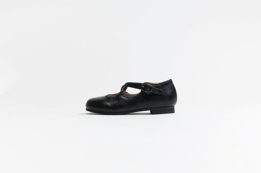 TANNERY & CO BLACK CRISS CROSS SHOE