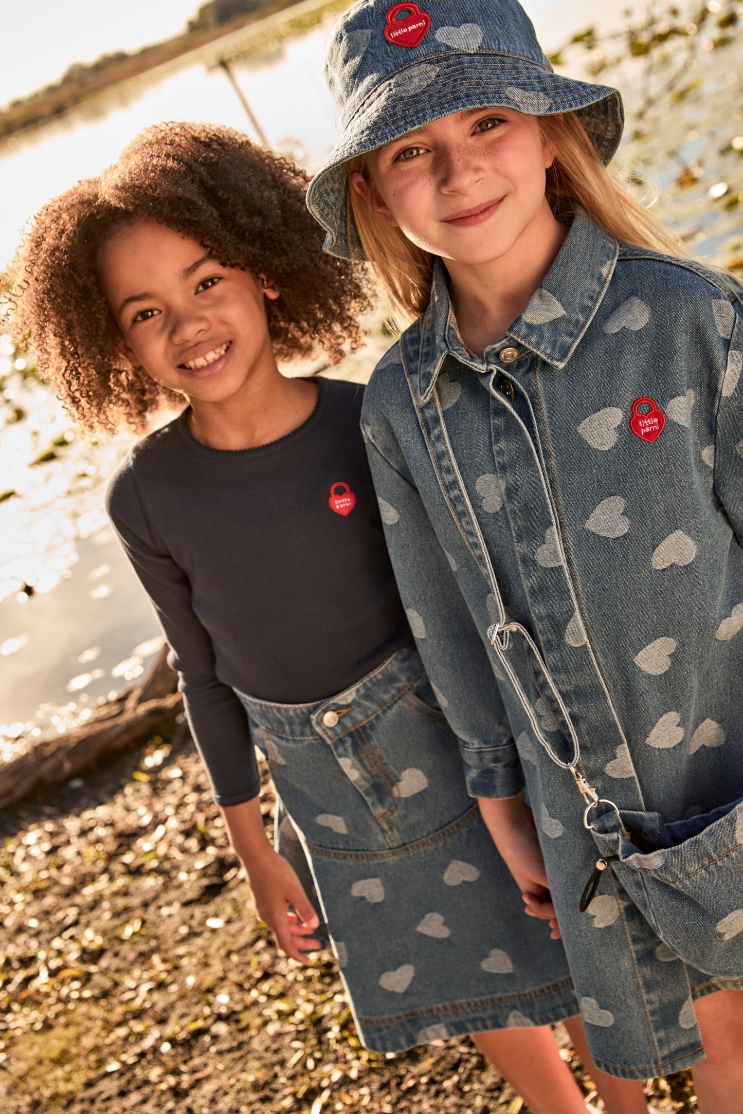 LITTLE PARNI NAVY TRIM T-SHIRT