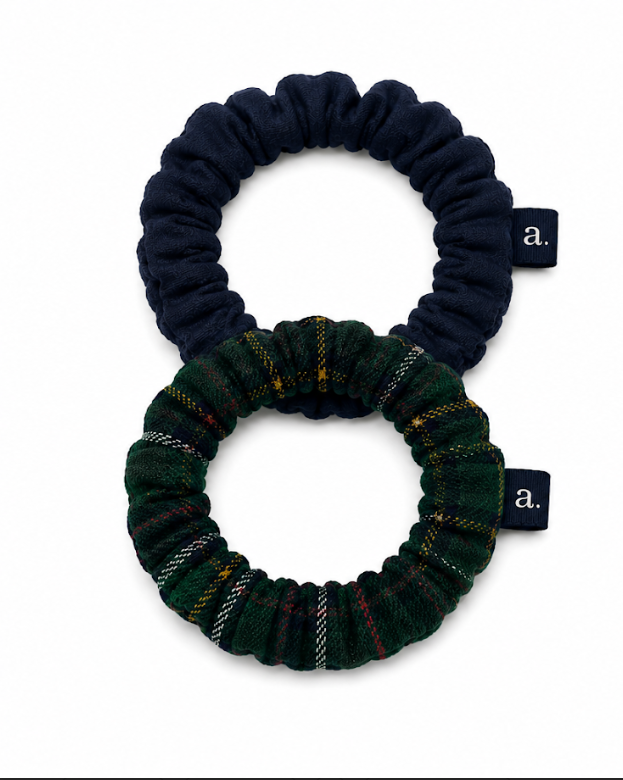 ARCHI NAVY PLAID SCRUNCHIE SET