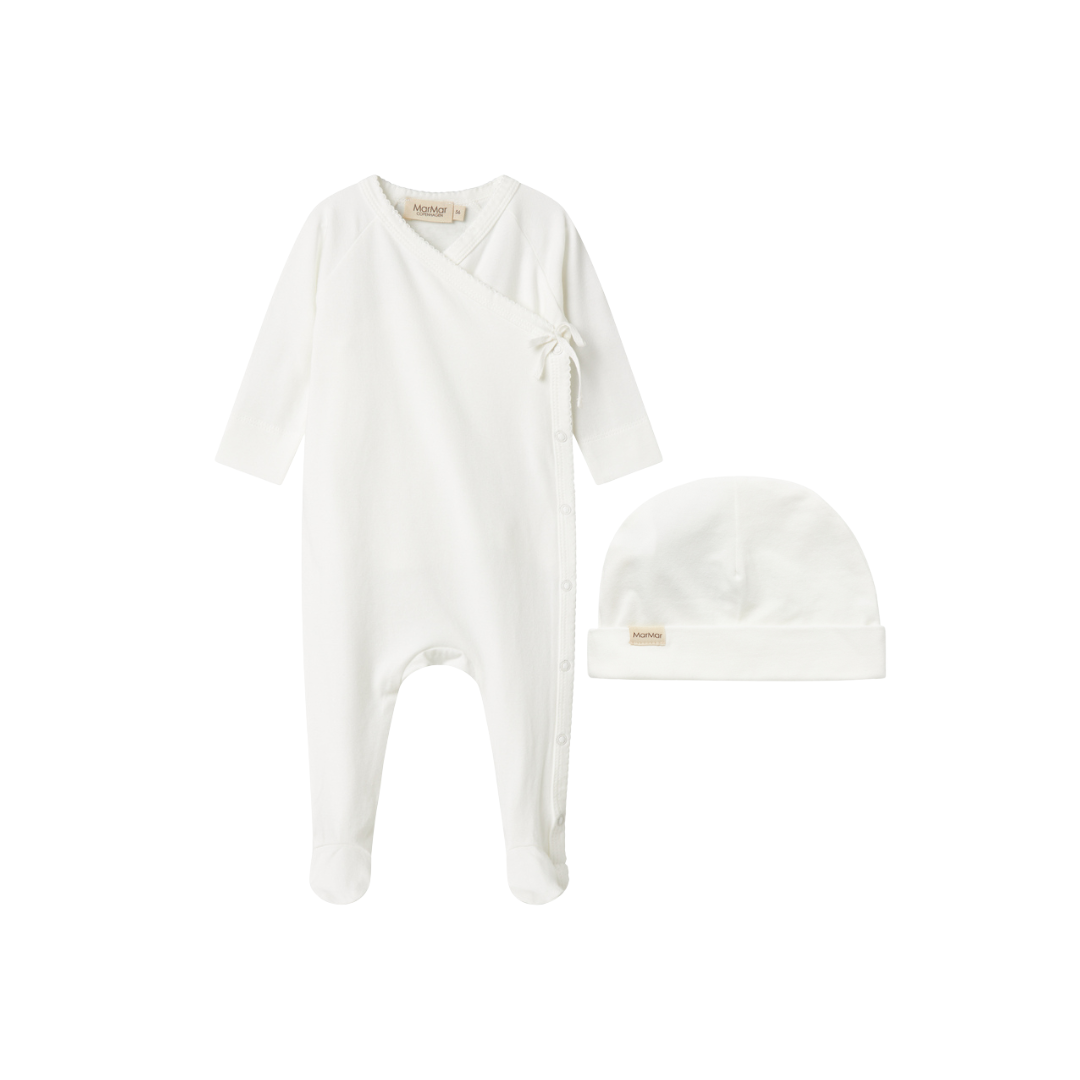 MARMAR COPENHAGEN WHITE WRAP FOOTIE + BEANIE