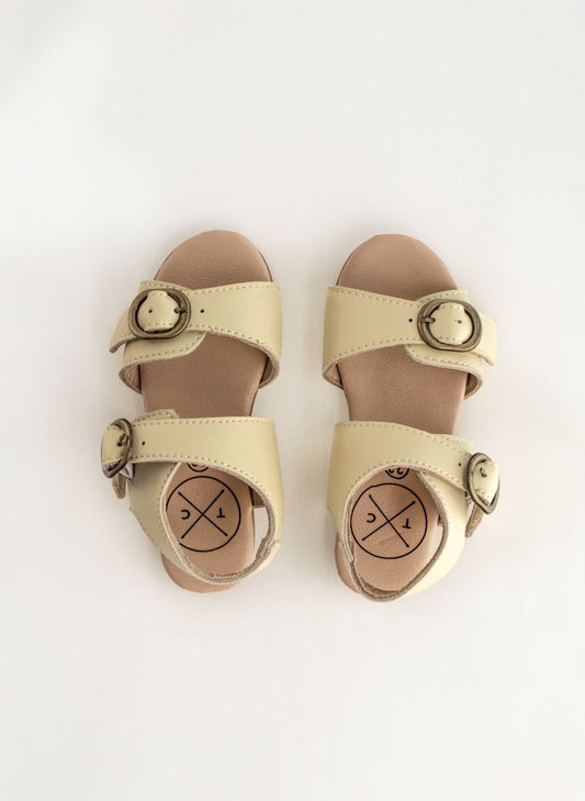 TANNERY & CO BEIGE BUCKLE SANDLES