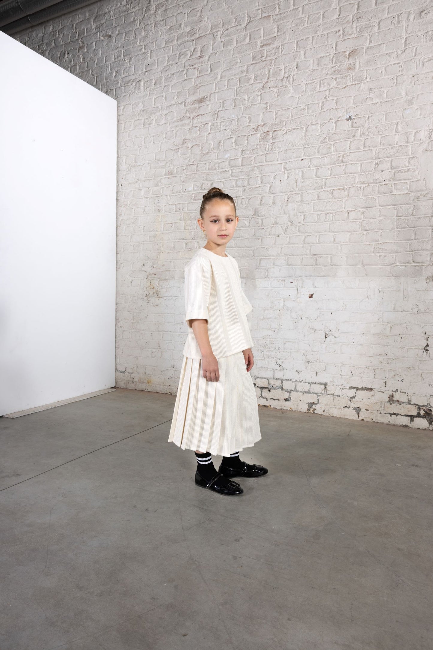 TNTRM WHITE WOVEN FLUTTER SLEEVE TOP