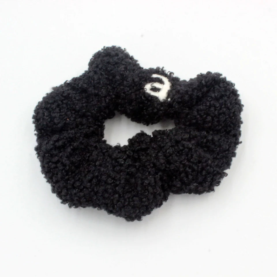 ARCHI BLACK SHERPA SCRUNCHIE [FINAL SALE]